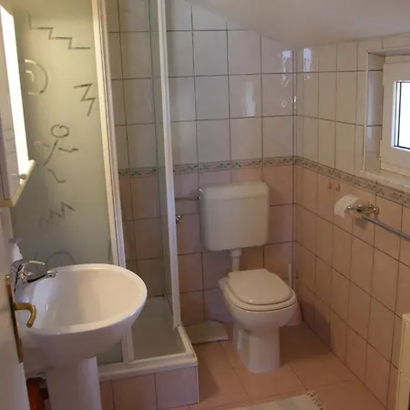 Guest house In With Terrace, Air Conditioning, Wifi, Washing Machine 3416-6 *