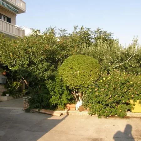Guest house In With Terrace, Air Conditioning, Wifi, Washing Machine 3416-6 Bol